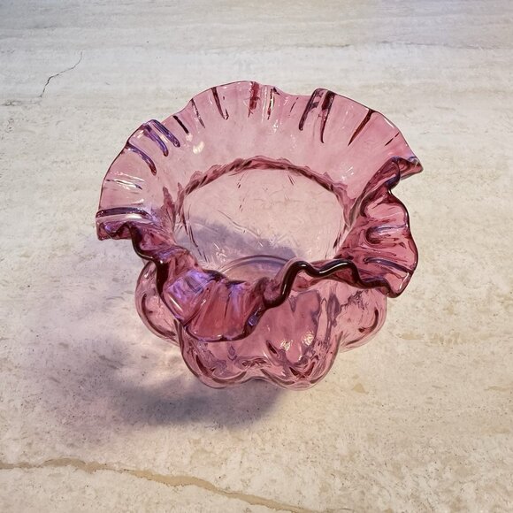 Vintage Fenton Cranberry Diamond Optic Ruffled Melon Rose Bowl Vase - Picture 3 of 8